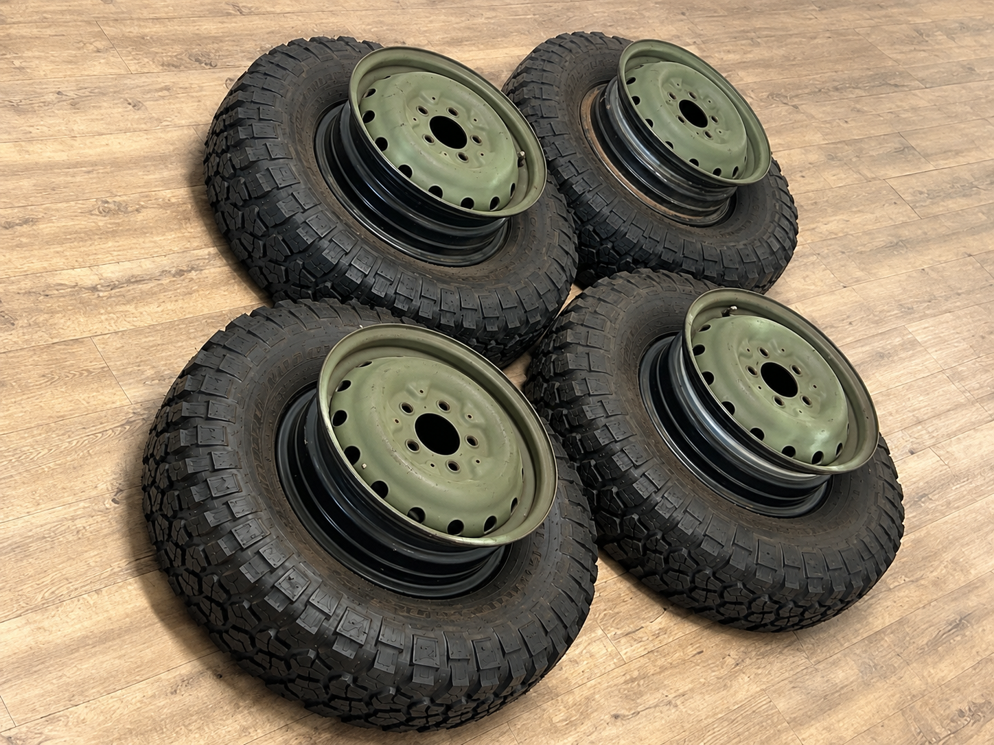 Mercedes-Benz G Professional Worker Steel Wheel & BF Goodrich Tire Set 235/85R16 W461 G-Wagon view 3